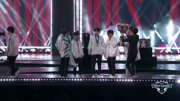 DAMWON Gaming players celebrating the Worlds 2020 championship
