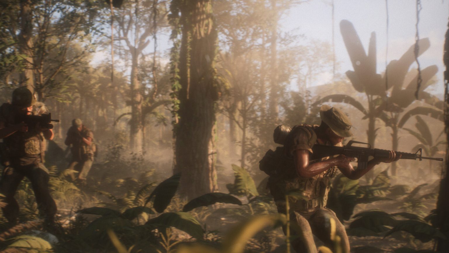 Soldiers moving through dense terrain in Hell Let Loose Vietnam